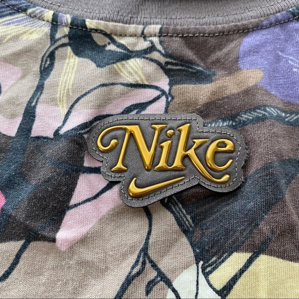 Nike Femme Short Sleeve Knit Top Floral Cropped Boxy Sporty Spring 1X - Picture 2 of 7